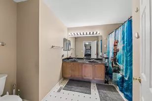 543 Sparrow Ct, Lindenhurst, IL 60046 - Photo 12