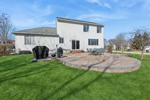 543 Sparrow Ct, Lindenhurst, IL 60046 - Photo 20