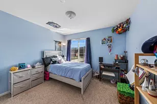 543 Sparrow Ct, Lindenhurst, IL 60046 - Photo 14