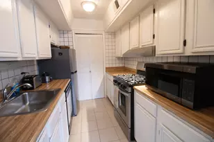 1722 Fayette Walk, Hoffman Estates, IL 60169 - Photo 4