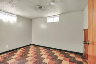 275 Wayside Ave, Decatur, IL 62521 - Photo 24