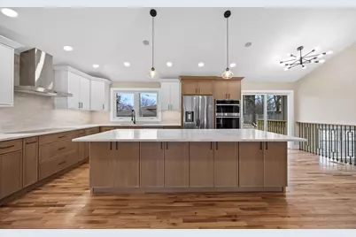 8651 S Kean Avenue, Hickory Hills, IL 60457 - Photo 2