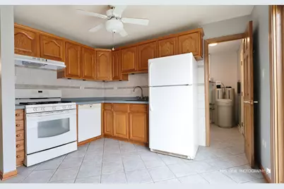 315 Oakwood Drive, Antioch, IL 60002 - Photo 8