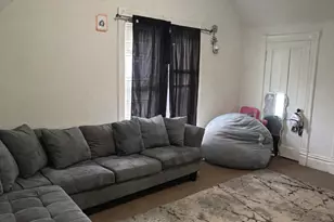 462 Ashland Ave, Elgin, IL 60123 - Photo 4