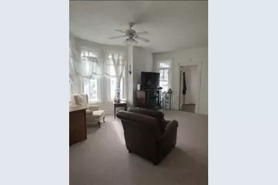 462 Ashland Avenue, Elgin, IL 60123 - Photo 2