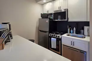 2746 N Hampden St, Chicago, IL 60614 - Photo 4