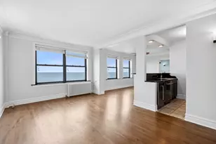 1205 W Sherwin Ave, Chicago, IL 60626 - Photo 2