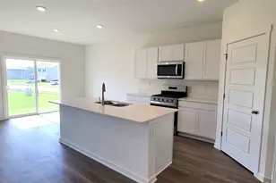 6558 Walnut Ct, Wonder Lake, IL 60097 - Photo 4