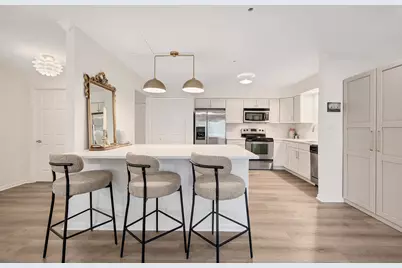 4900 Forest Avenue #108, Downers Grove, IL 60515 - Photo 2