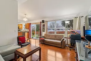 2070 Foxtail Dr, Aurora, IL 60504 - Photo 12