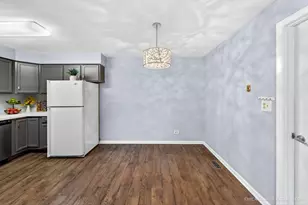 123 Brewster Ct, Bloomingdale, IL 60108 - Photo 10