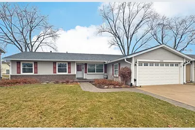 620 Chelmsford Lane, Elk Grove Village, IL 60007 - Photo 1