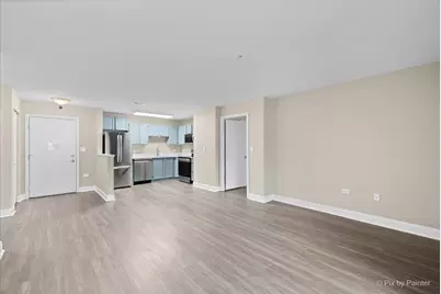 605 Barrington Avenue #222, East Dundee, IL 60118 - Photo 2