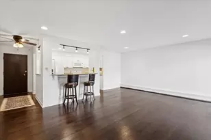 3913 Saratoga Ave, Downers Grove, IL 60515 - Photo 4