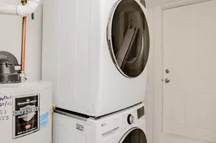 6677 N Oliphant Ave, Chicago, IL 60631 - Photo 24