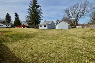 4718 Ottawa Rd, Wonder Lake, IL 60097 - Photo 2