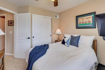 813 E Hamlin Lane, Arlington Heights, IL 60004 - Photo 18