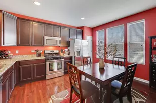 813 E Hamlin Ln, Arlington Heights, IL 60004 - Photo 6