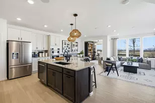 929 Preserve Ct, Aurora, IL 60502 - Photo 4