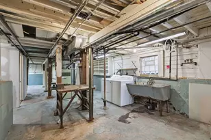 5722 W Grover St, Chicago, IL 60630 - Photo 24