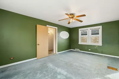 5722 W Grover Street, Chicago, IL 60630 - Photo 20