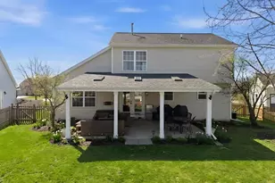 933 Wilkinson Ln, North Aurora, IL 60542 - Photo 60