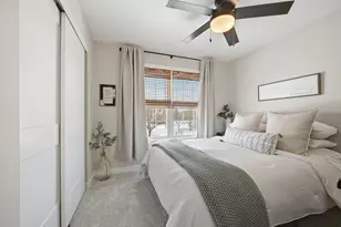 933 Wilkinson Ln, North Aurora, IL 60542 - Photo 44