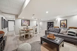 933 Wilkinson Ln, North Aurora, IL 60542 - Photo 50