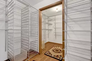 714 W Sheridan Rd, Chicago, IL 60613 - Photo 20