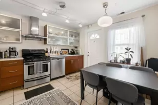 2052 W Huron St, Chicago, IL 60612 - Photo 22