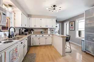 2052 W Huron St, Chicago, IL 60612 - Photo 12