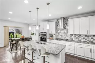 4327 Conifer Rd, Naperville, IL 60564 - Photo 6