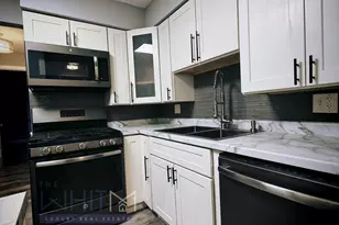 18205 Hart Dr, Homewood, IL 60430 - Photo 4