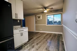 18205 Hart Dr, Homewood, IL 60430 - Photo 6