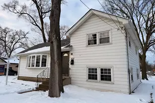 428 E 156th Pl, South Holland, IL 60473 - Photo 2
