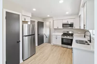 752 E 164th Street, South Holland, IL 60473 - Photo 8