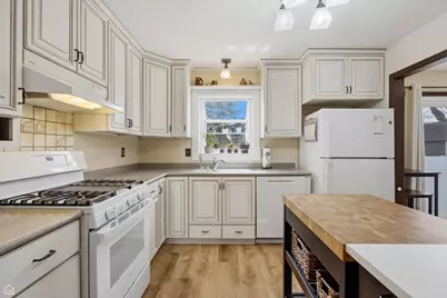 3707 W Bradley Court, McHenry, IL 60050 - Photo 8