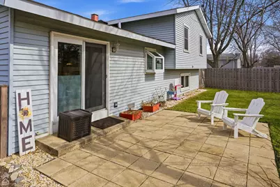 3707 W Bradley Court, McHenry, IL 60050 - Photo 4