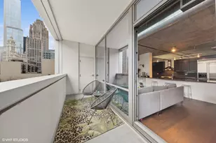 240 E Illinois St, Chicago, IL 60611 - Photo 14