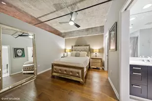 240 E Illinois St, Chicago, IL 60611 - Photo 10