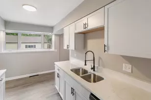 17303 Chicago Ave, Lansing, IL 60438 - Photo 4