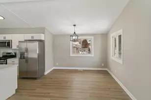 6305 Robert Rd, Cary, IL 60013 - Photo 10