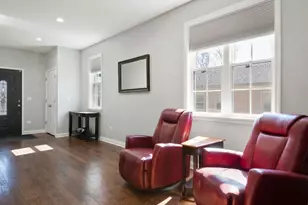 10432 S Homan Ave, Chicago, IL 60655 - Photo 2