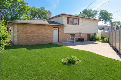 8516 N Ozanam Avenue, Niles, IL 60714 - Photo 22