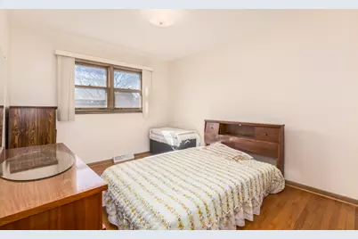 8516 N Ozanam Avenue, Niles, IL 60714 - Photo 12