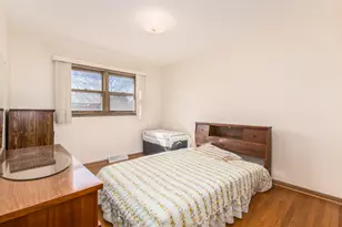 8516 N Ozanam Ave, Niles, IL 60714 - Photo 12