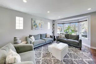 5011 N Mobile Ave, Chicago, IL 60630 - Photo 4