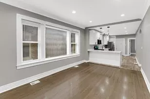 8210 S Justine St, Chicago, IL 60620 - Photo 2