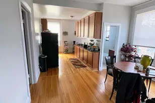 1111 W Grace St, Chicago, IL 60613 - Photo 12