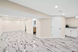 401 Salem Square, Bolingbrook, IL 60440 - Photo 12